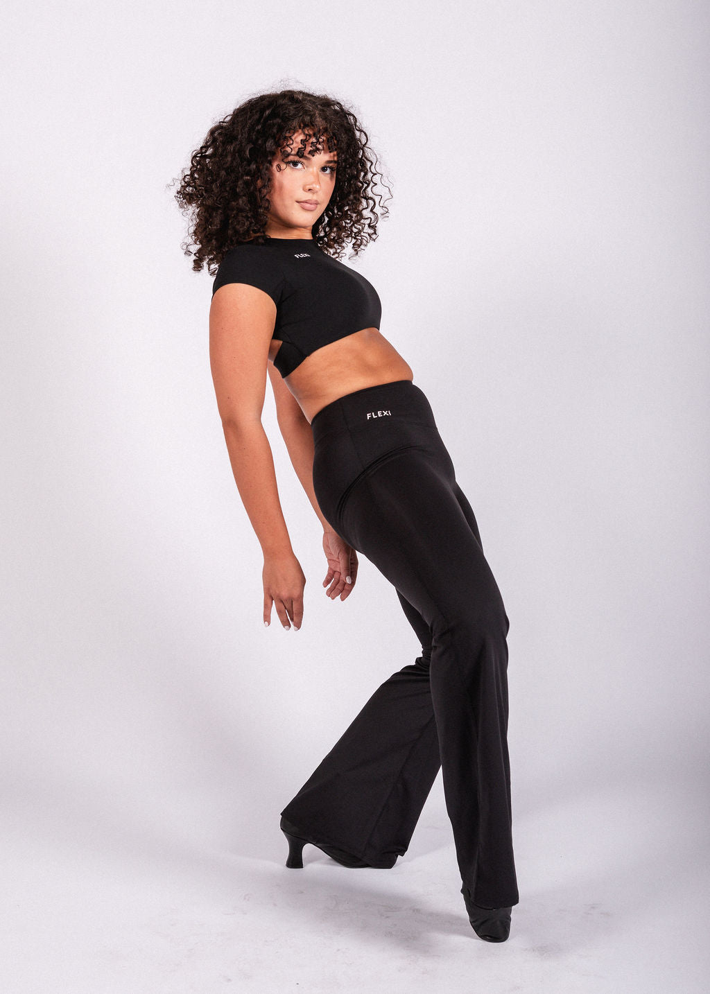 FLEXi Flex & Flair Studio Crop Top – Black - FLEXi clo